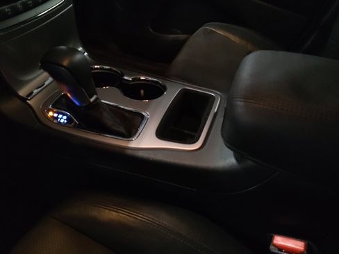 Used 2018 Jeep Grand Cherokee Laredo RWD image 26