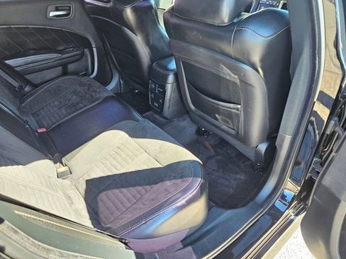 Used 2018 Dodge Charger R/T image 17