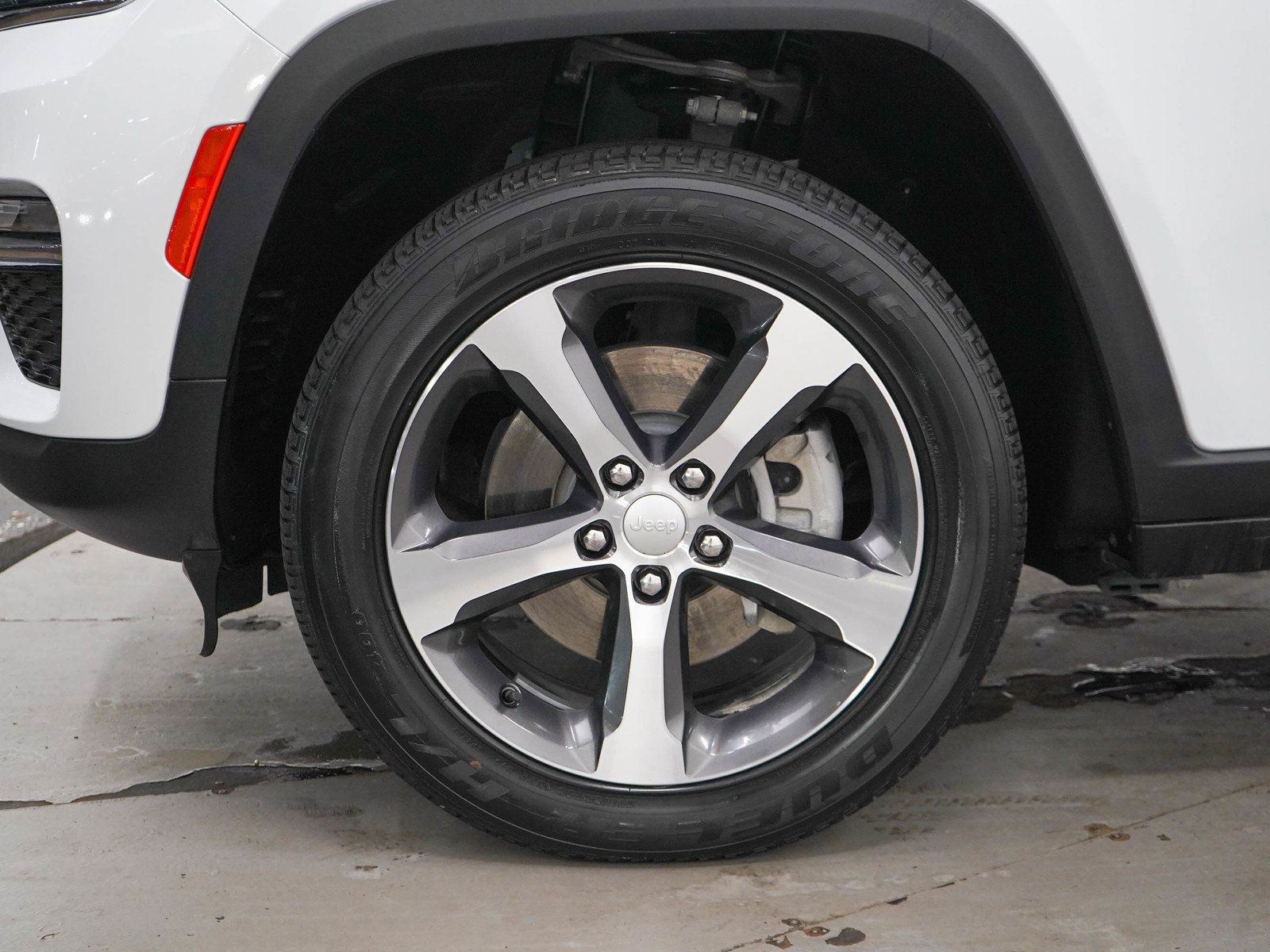 Used 2023 Jeep Grand Cherokee 4WD 4xe w/ Luxury Tech Group II image 30