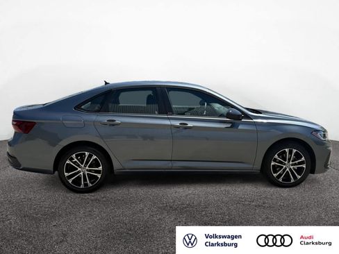 Used 2025 Volkswagen Jetta Sport FWD image 6