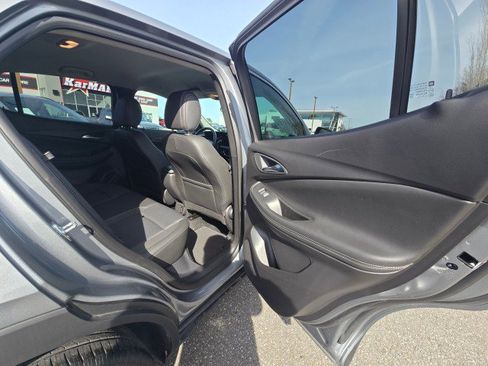 Used 2025 Buick Encore GX Preferred AWD/4WD image 14