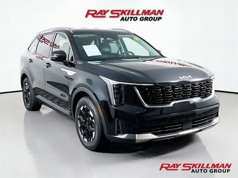 Used 2024 Kia Sorento S image 1