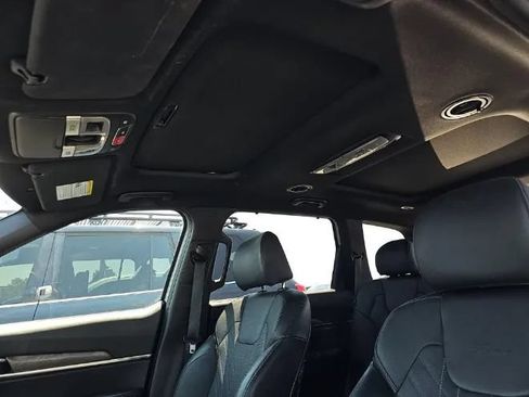 Used 2023 Hyundai Kona SE w/ Cargo Package FWD image 10
