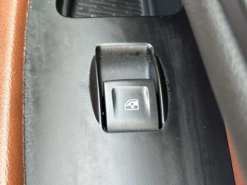 Used 2019 Cadillac Escalade Luxury AWD/4WD image 30