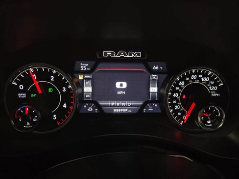 Used 2022 RAM 2500 Laramie AWD/4WD image 11
