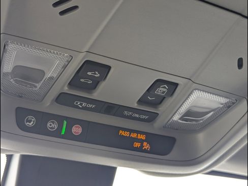 Used 2024 Chevrolet Equinox LT image 36