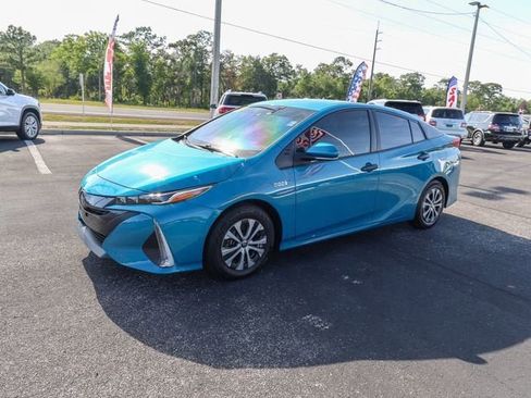 Used 2021 Toyota Prius Prime LE FWD image 4