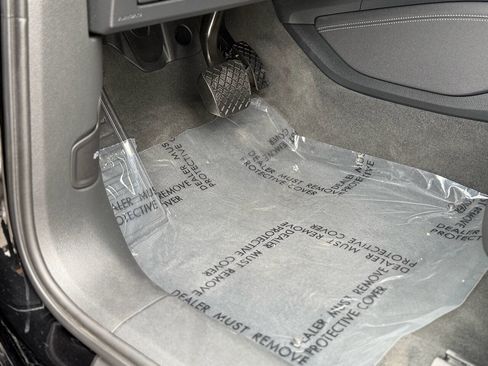 Used 2019 Audi e-tron Premium Plus image 7