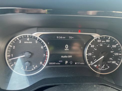 Used 2025 Nissan Pathfinder SV AWD/4WD image 17