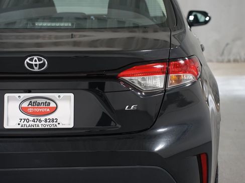 Certified 2021 Toyota Corolla LE image 10