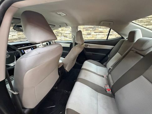 Used 2018 Toyota Corolla LE image 25