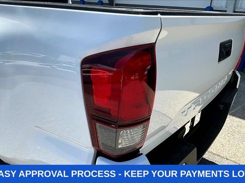 Used 2020 Toyota Tacoma SR w/ SR Convenience Package RWD image 23