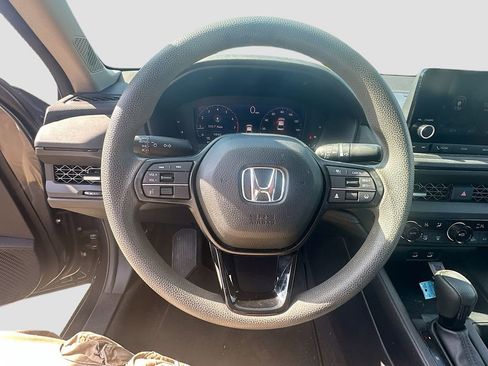 Used 2023 Honda Accord EX image 14