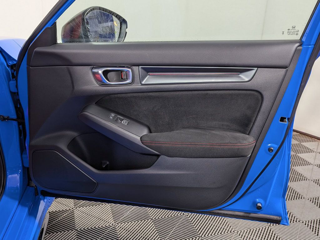 Used 2025 Honda Civic Type R image 27