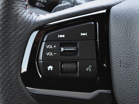 Used 2025 Honda Ridgeline Black Edition image 7