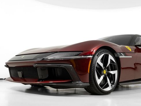 Certified 2025 Ferrari 12Cilindri RWD image 14
