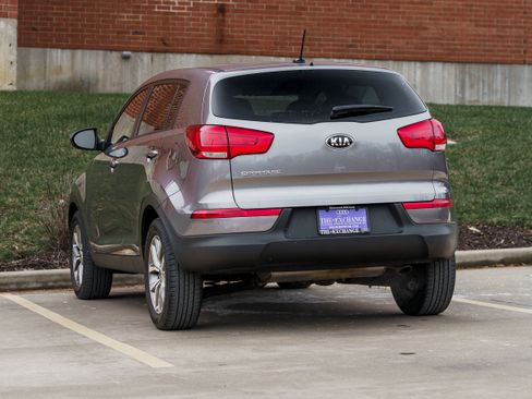 Used 2016 Kia Sportage LX image 5