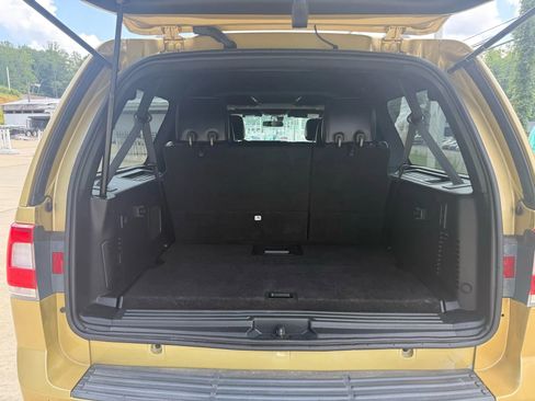 Used 2016 Lincoln Navigator L Select image 16