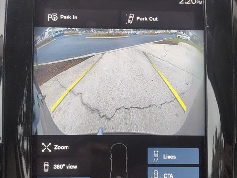 Used 2016 Volvo XC90 T6 Momentum w/ Momentum Plus Package image 25