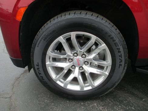 Certified 2023 GMC Yukon SLT w/ SLT Luxury Package image 13