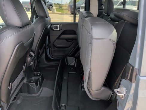 New 2026 Jeep Gladiator Sport image 42