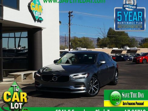 Used 2018 Volvo S90 T8 Momentum w/ Convenience Package image 1
