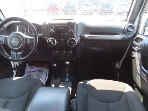 Used 2018 Jeep Wrangler Unlimited Sport S AWD/4WD image 23