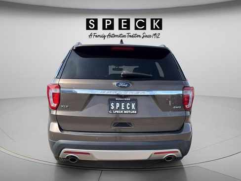 Used 2016 Ford Explorer XLT w/ Equipment Group 202A AWD/4WD image 4