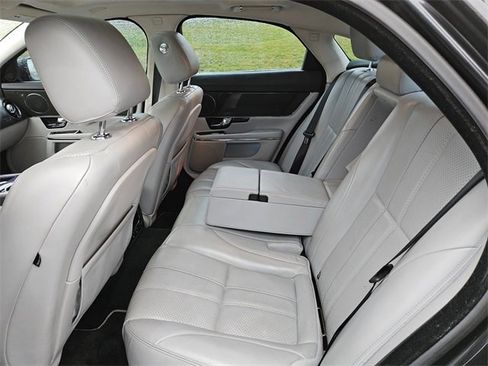 Used 2011 Jaguar XJ image 14
