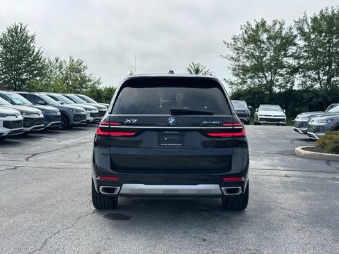 Used 2025 BMW X7 xDrive40i AWD/4WD image 6