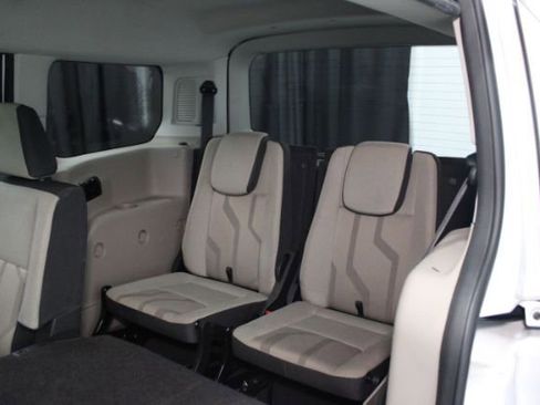 Used 2015 Ford Transit Connect XLT image 20