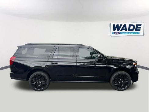 New 2026 Ford Expedition Max Platinum w/ Stealth Performance Package AWD/4WD image 4