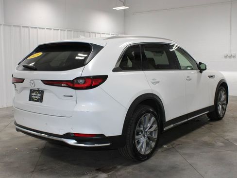 Used 2025 MAZDA CX-90 3.3 Turbo w/ Premium Plus Pkg image 9