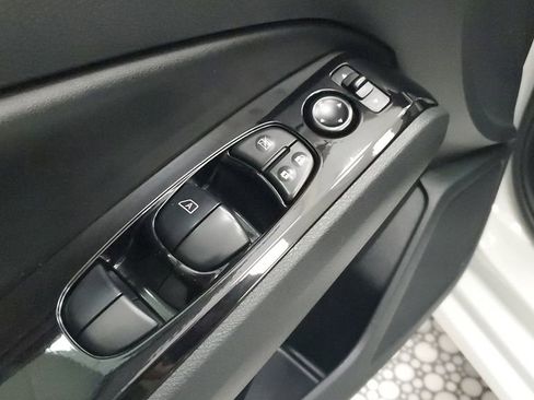 Used 2024 Nissan Altima 2.5 SR FWD image 21
