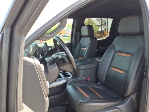 Used 2021 GMC Sierra 1500 AT4 w/ AT4 Preferred Package AWD/4WD image 3