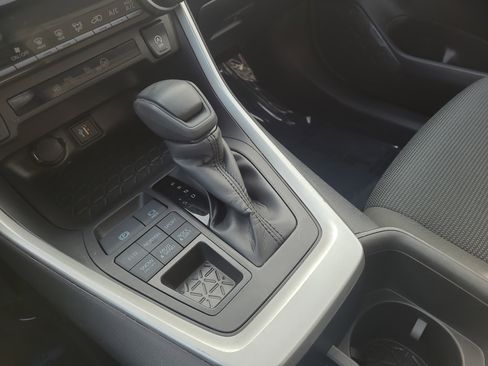 Certified 2023 Toyota RAV4 LE image 20