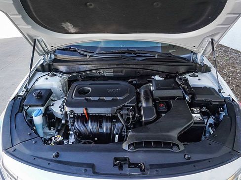 Used 2020 Kia Optima LX image 27