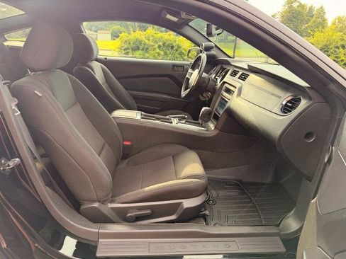 Used 2013 Ford Mustang GT RWD image 11