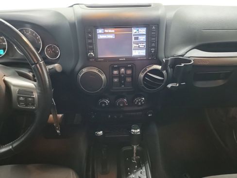 Used 2018 Jeep Wrangler Unlimited Sport image 20