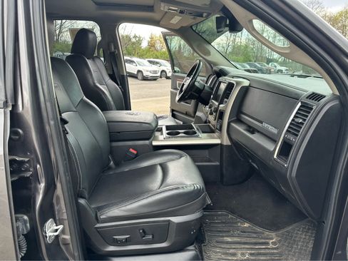 Used 2014 RAM 1500 Laramie image 20