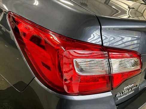 Used 2016 Subaru Legacy 2.5i Limited image 28
