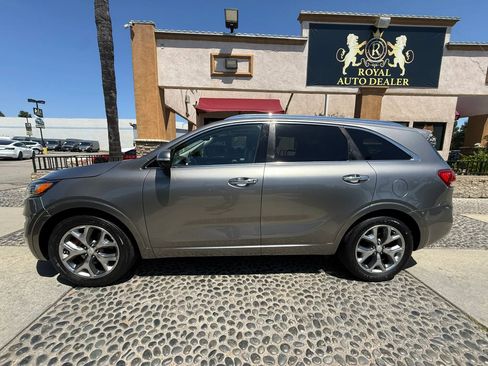 Used 2017 Kia Sorento SX FWD image 8