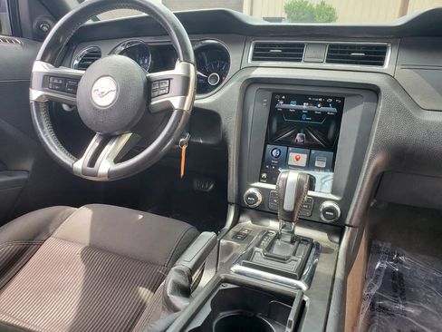 Used 2013 Ford Mustang Convertible RWD image 34