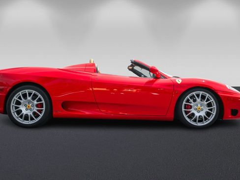 Used 2005 Ferrari 360 Spider image 2