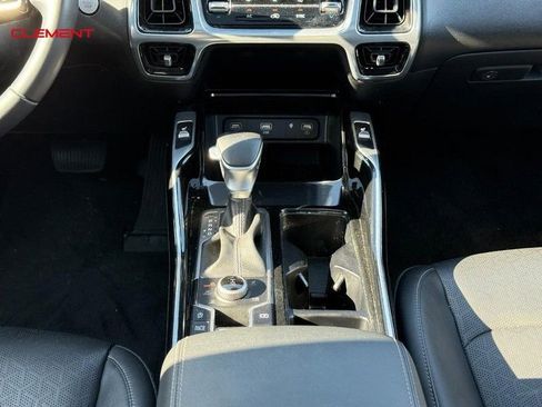 Used 2022 Kia Sorento SX AWD/4WD image 18