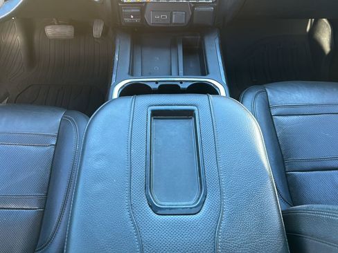 Used 2019 GMC Sierra 1500 Denali w/ Denali Ultimate Package AWD/4WD image 15
