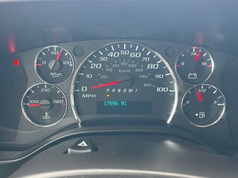 Used 2024 Chevrolet Express 2500 w/ Driver Convenience Package image 11