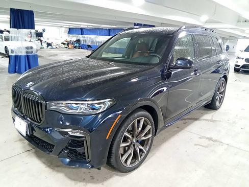 Used 2021 BMW X7 M50i w/ Cold Weather Package AWD/4WD image 1