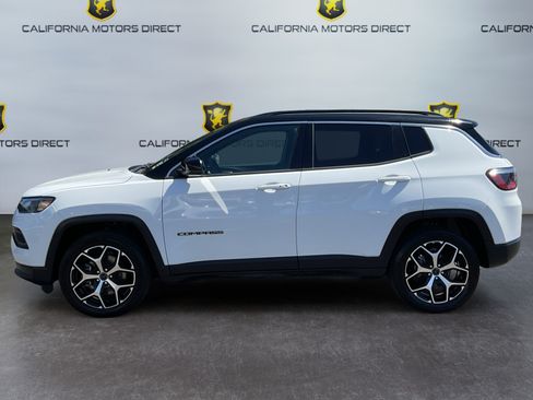 Used 2025 Jeep Compass Limited AWD/4WD image 8