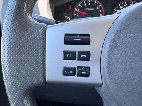 Used 2017 Nissan Frontier SV AWD/4WD image 23